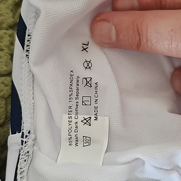 Striped one ruffled shoulder tankini - Picture 4 of 6